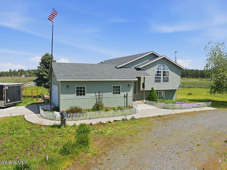 1st image of 2037 E Yellow Pine Ave