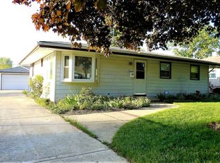 918 Barnhart Ct, Zion, IL 60099