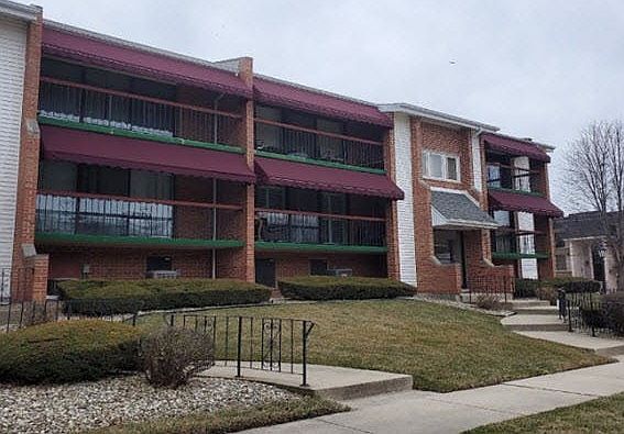 3rd image of 9639 Kedvale Ave APT 103