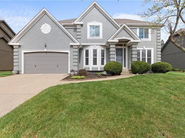14614 Floyd St, Overland Park, KS 66223