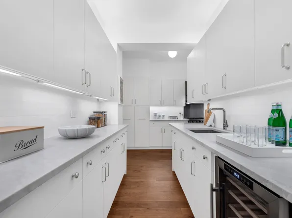 320 Central Park West image 6 of 15