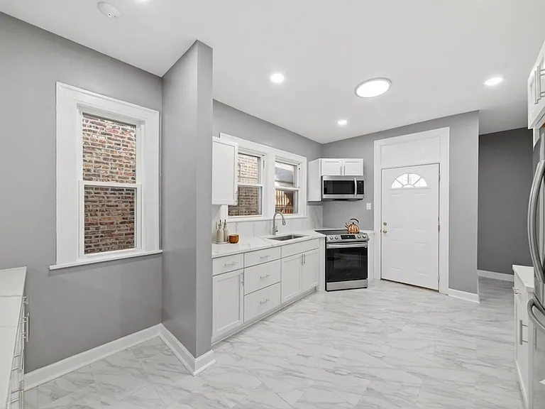 8024 S Vernon Ave #1 — Photo 8