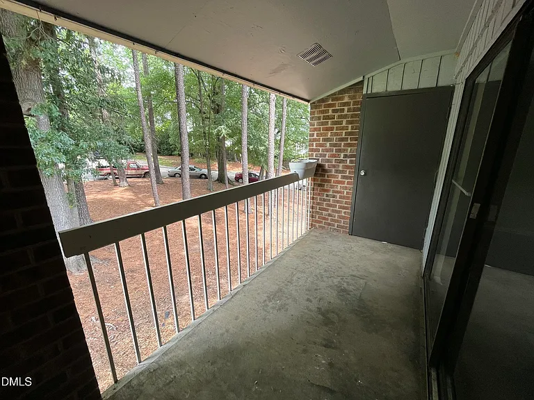 1022 Sandlin Pl #J — Photo 16