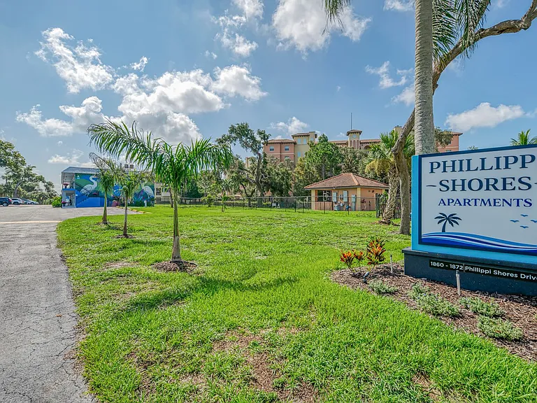 1860-1872 Phillippi Shores Dr — Photo 19