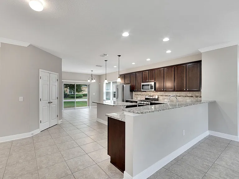 5320 Sagecrest Dr — Photo 4