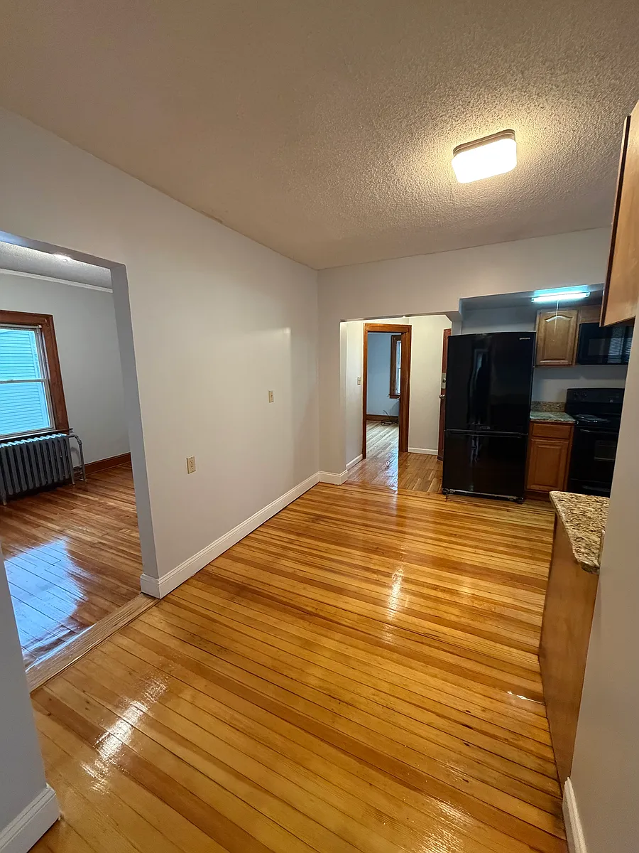 Building Photo - 23 Harbison Ave #2