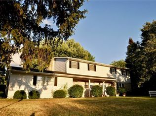 1095 Howard Dr, Greenville, OH 45331