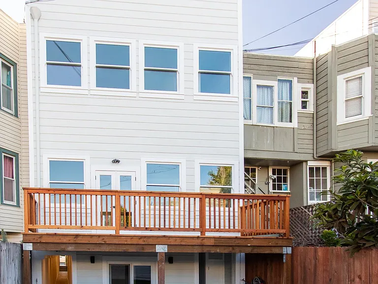 861 S Van Ness Ave — Photo 25