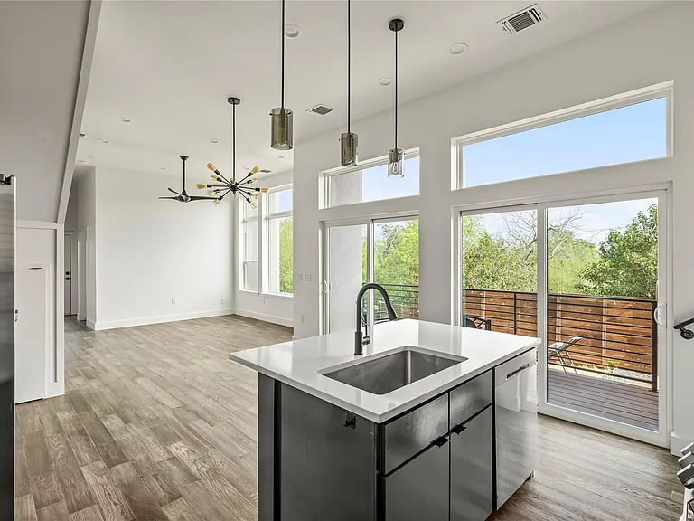 4400 Mount Vernon Dr #B — Photo 26