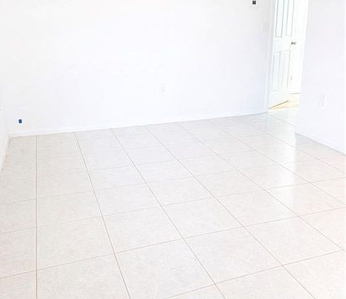 3rd image of 3325 Airport Rd N APT F1