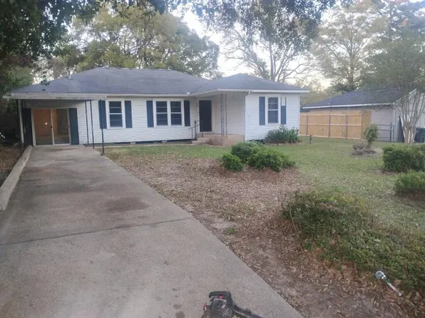 216 E Morris St, Jasper, TX 75951