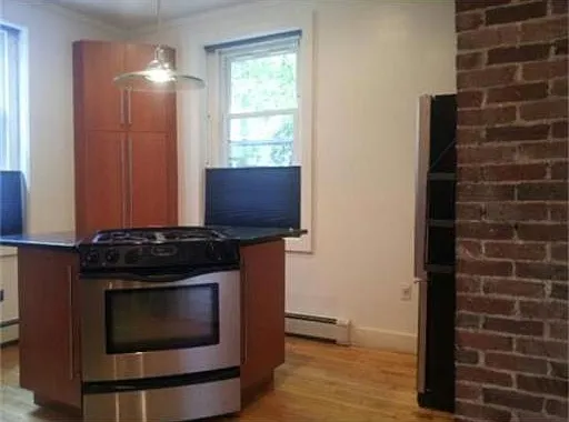 315 Harvard St #2 — Photo 11