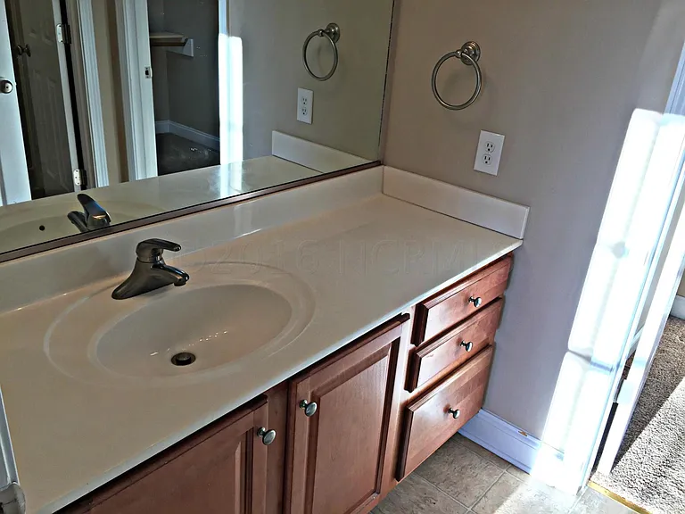 638 Amberdale West Cir — Photo 16