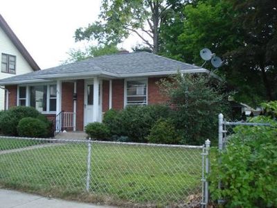 67 Sylvan St, Springfield, MA, 01108
