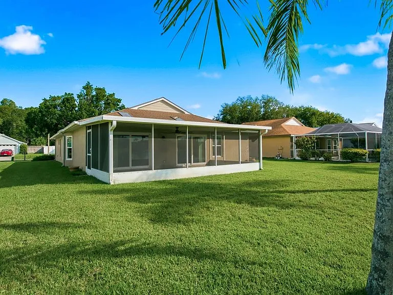 349 Fountainview Cir — Photo 33