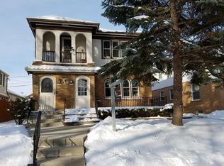 1606 E Beverly Rd, Shorewood, WI 53211