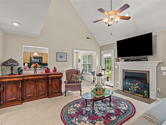 4th image of 162 Cahill Ct