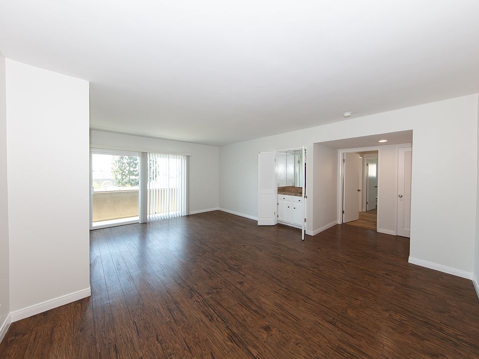 Living Room from Kitchen