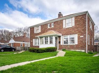 319 Broadmoor Ave, Munster, IN 46321