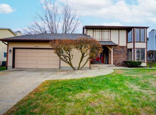 3666 N Woodridge Dr, Decatur, IL 62526