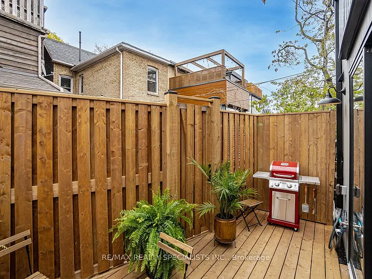238 Pape Ave #COACH — Photo 28
