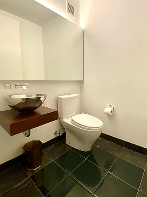 Rented by Nest Seekers International | media 29