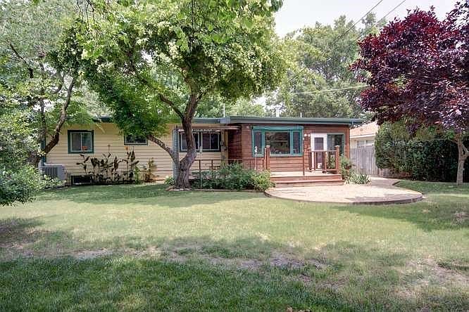 Backyard OASIS 3-Bd 2-Ba Basement