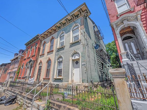 3rd image of 1026 Dayton St