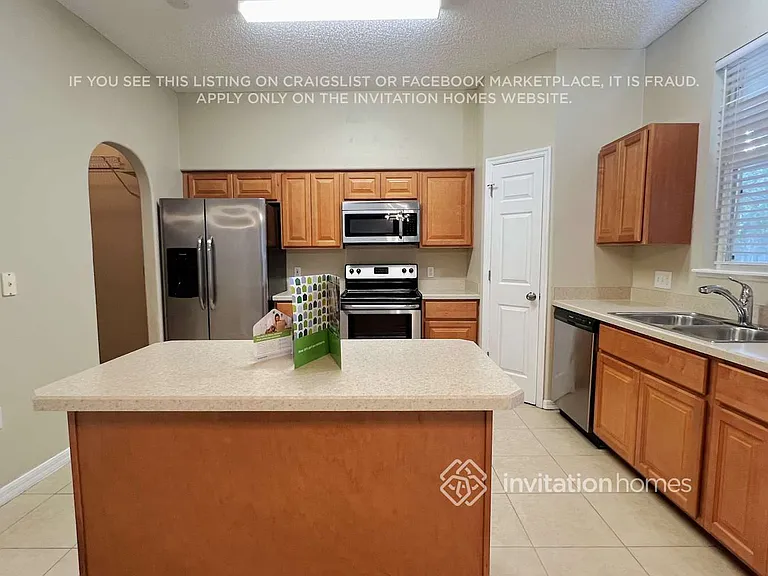 371 Pebble Ct — Photo 5