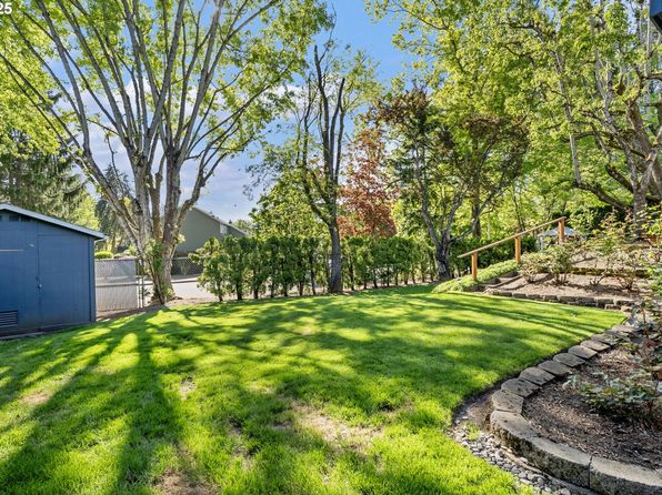 20390 SW Avon Ct, Beaverton, OR 97078