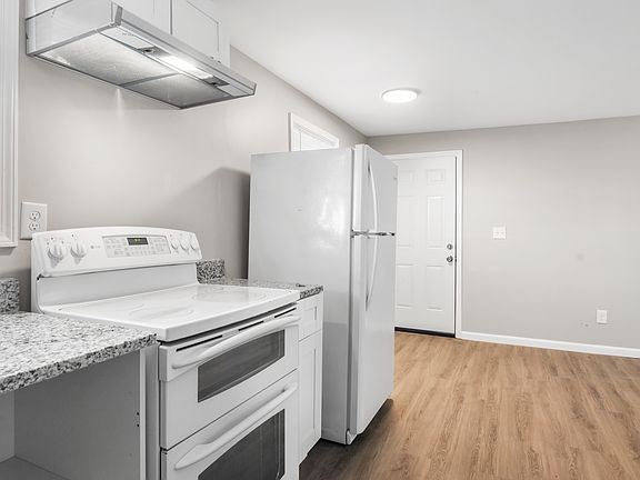 5th image of 396 Rawson St SW #7