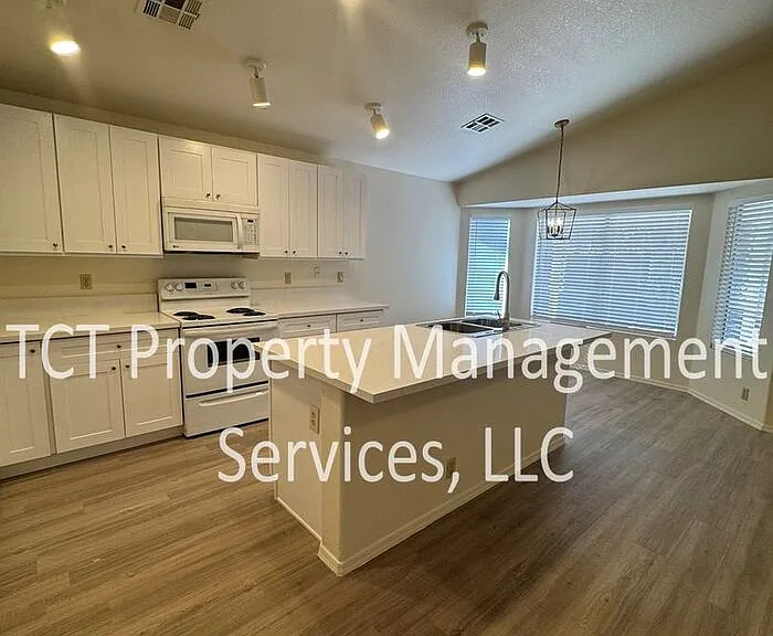 6464 E Russell St — Photo 6