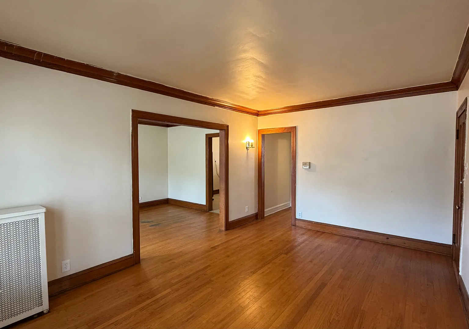 1 bed, 700 sqft, $1,200 — Photo 2