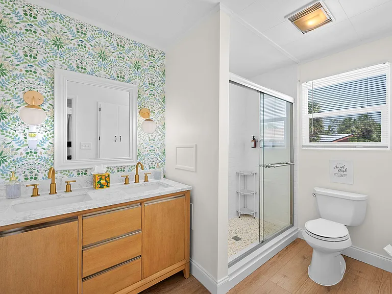 108 Zamora St — Photo 8
