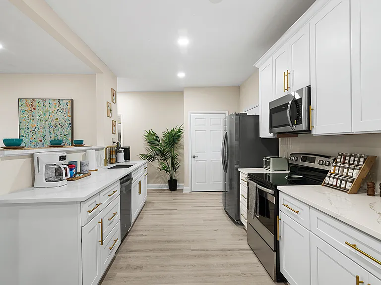 5315 Shore Dr — Photo 9