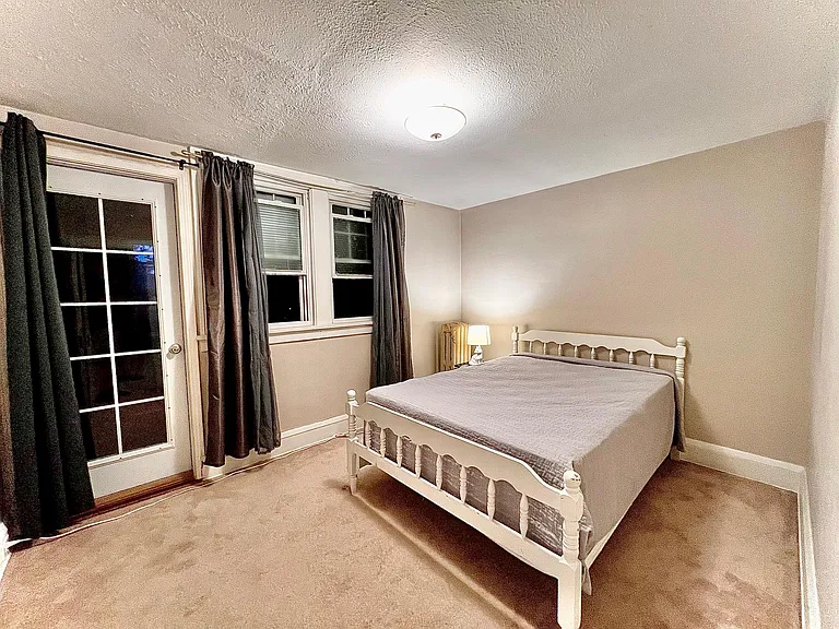 2549 Edgehill Rd — Photo 23