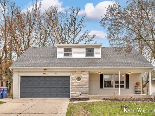 1462 Morewood Dr SE, Grand Rapids, MI 49508