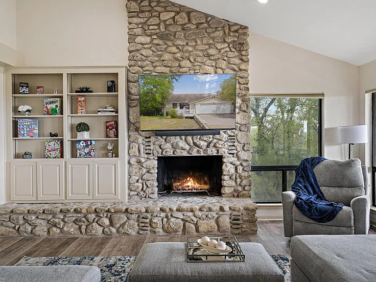 310 Dogie Dr #A — Photo 9