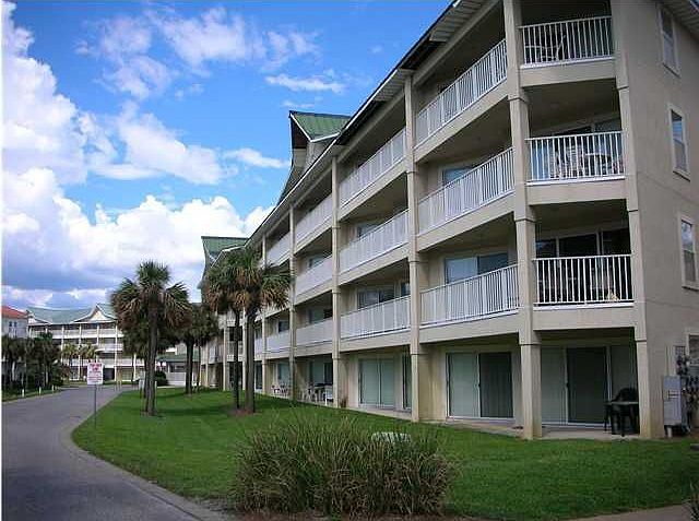 Maravilla Condominium
