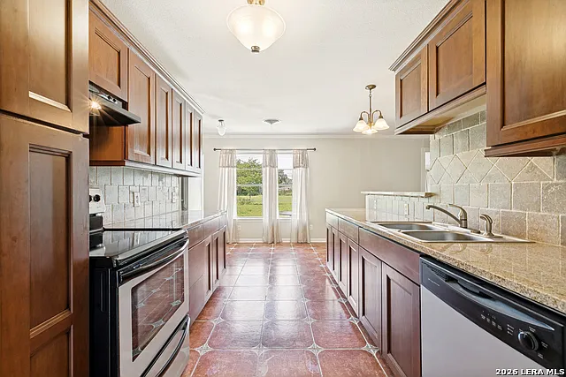 715 E Sunshine Dr — Photo 13