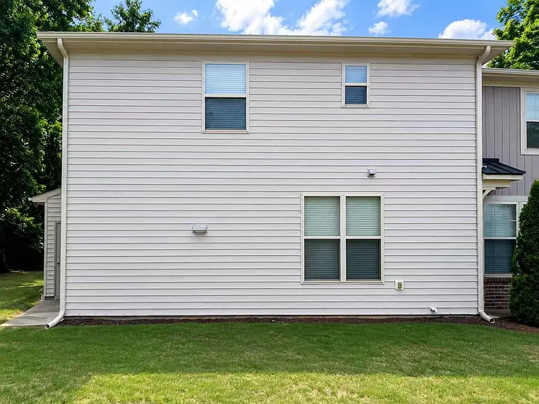 214 Mount Evans Dr — Photo 4