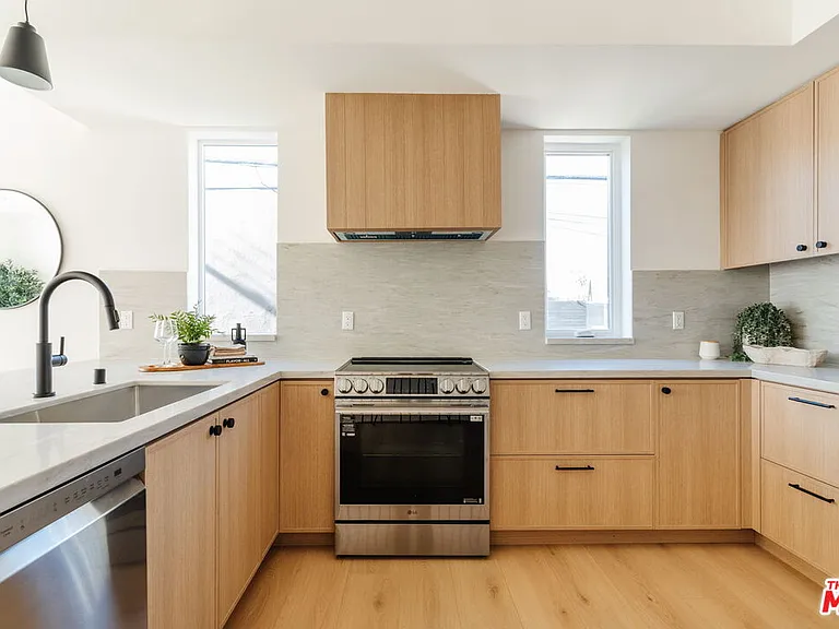 6765 Lexington Ave #A — Photo 3