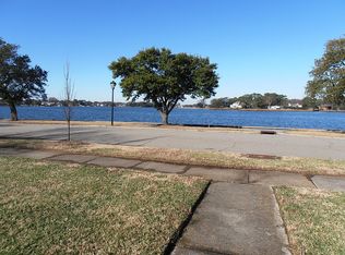 615 Mayflower Rd, Norfolk, VA 23508