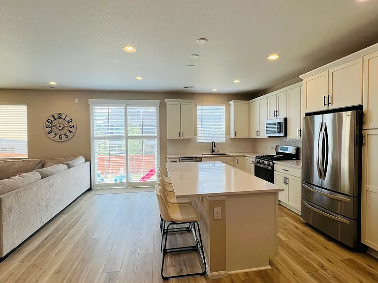 48 N Edge Cliff St — Photo 7