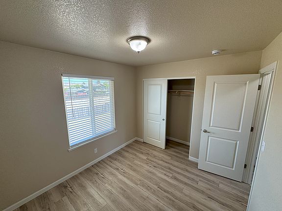 5th image of 376 Oak Ave #B
