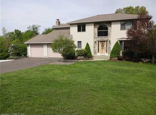 101 Tallwood Dr, Vernon, CT 06066