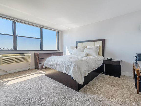 4th image of 2700 N Hampden Ct APT 22D