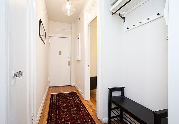 4th image of 85 Barrow St APT 4R