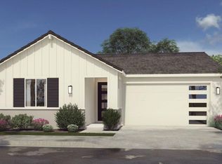 1493 Bloom Ln, Clovis, CA 93619