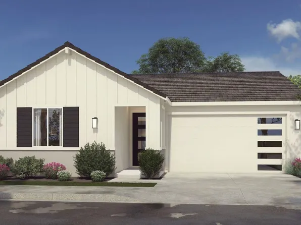 1712 Bloom Ave, Clovis, CA 93619